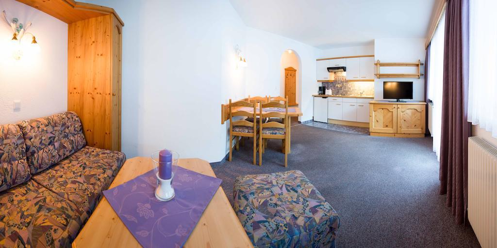 Pension Roasthof Neustift im Stubaital Exteriör bild