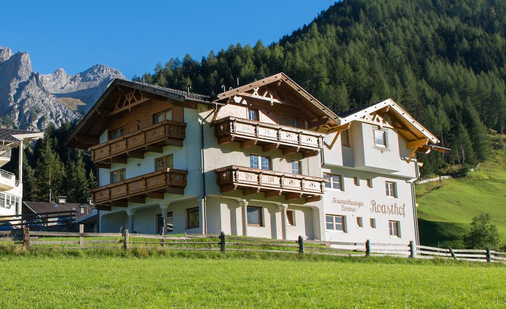 Pension Roasthof Neustift im Stubaital Exteriör bild