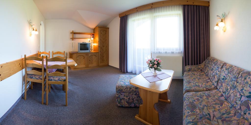 Pension Roasthof Neustift im Stubaital Rum bild