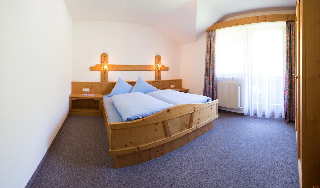 Pension Roasthof Neustift im Stubaital Rum bild
