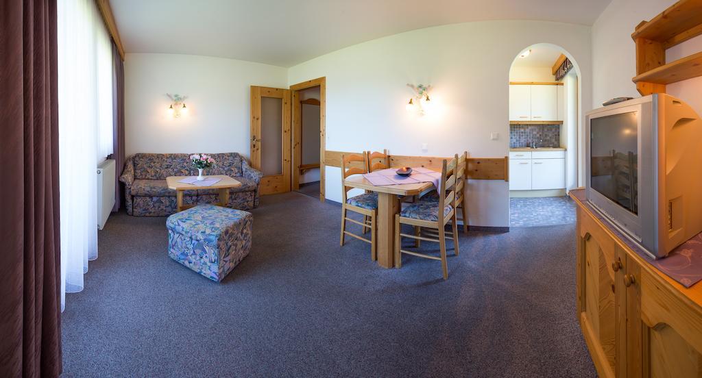 Pension Roasthof Neustift im Stubaital Rum bild