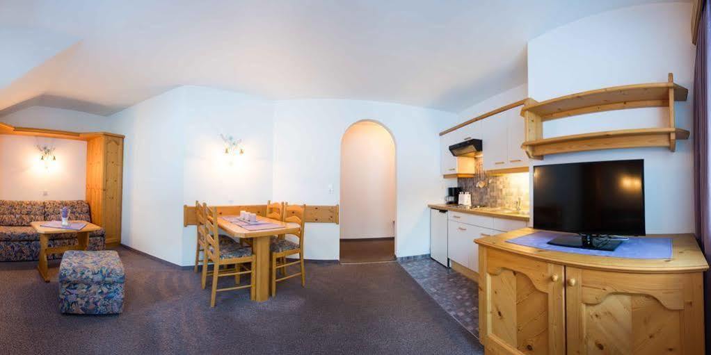 Pension Roasthof Neustift im Stubaital Exteriör bild